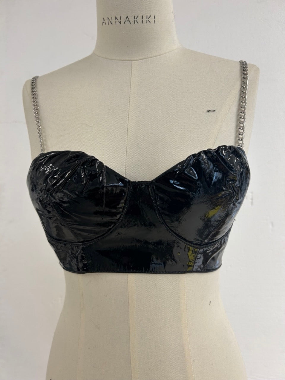 Paint chain vest