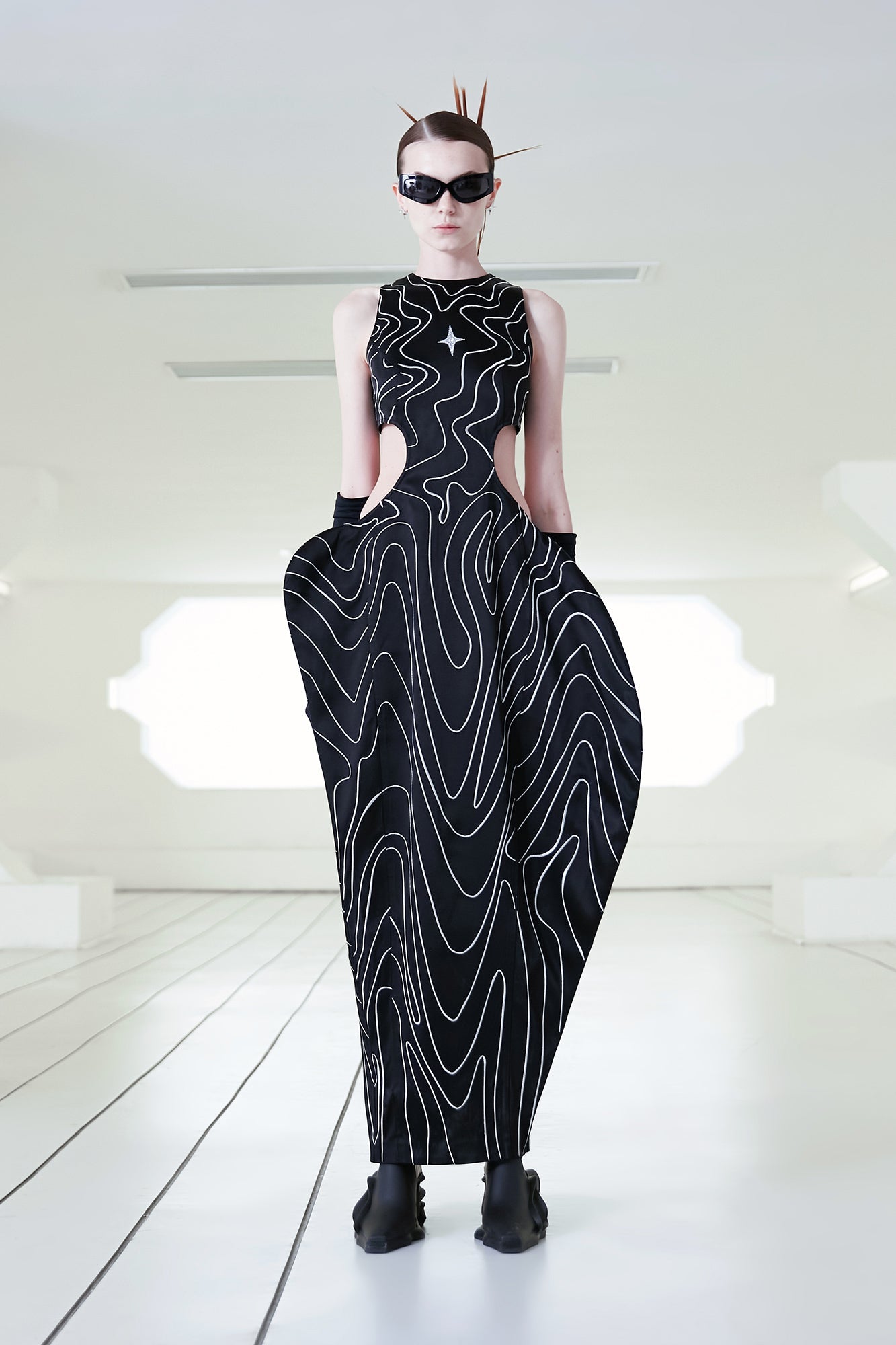 3D wave Embroidered dress