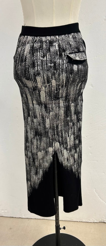 Brushed Silver knit half skirt